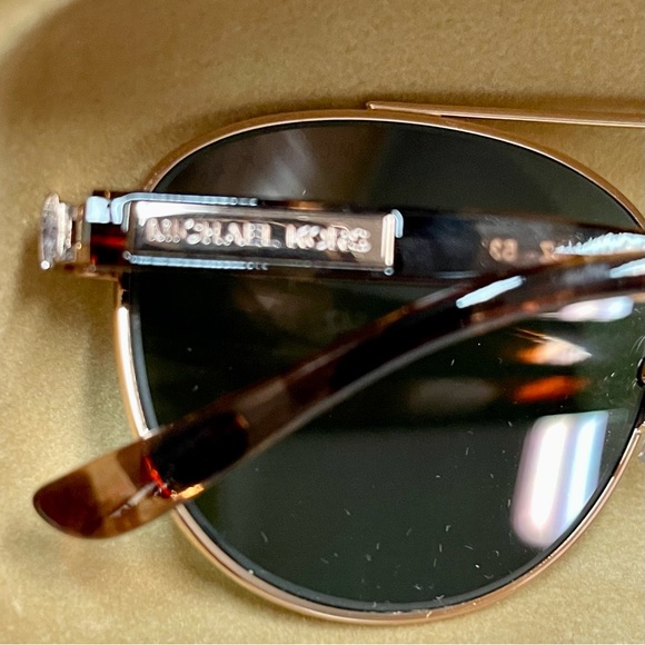 MICHAEL KORS AVIATOR STYLE MIRRORED SUNGLASSES NIB - Picture 10 of 16